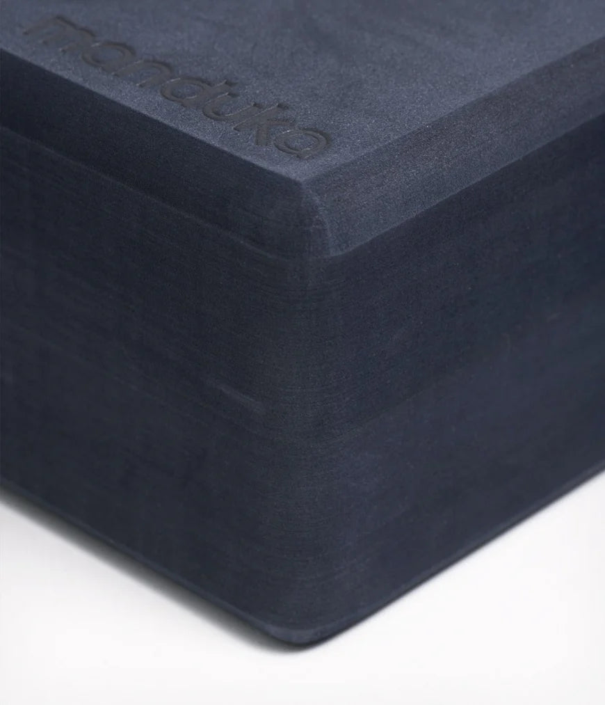 Manduka Recycelter Schaumstoff-Yoga Block