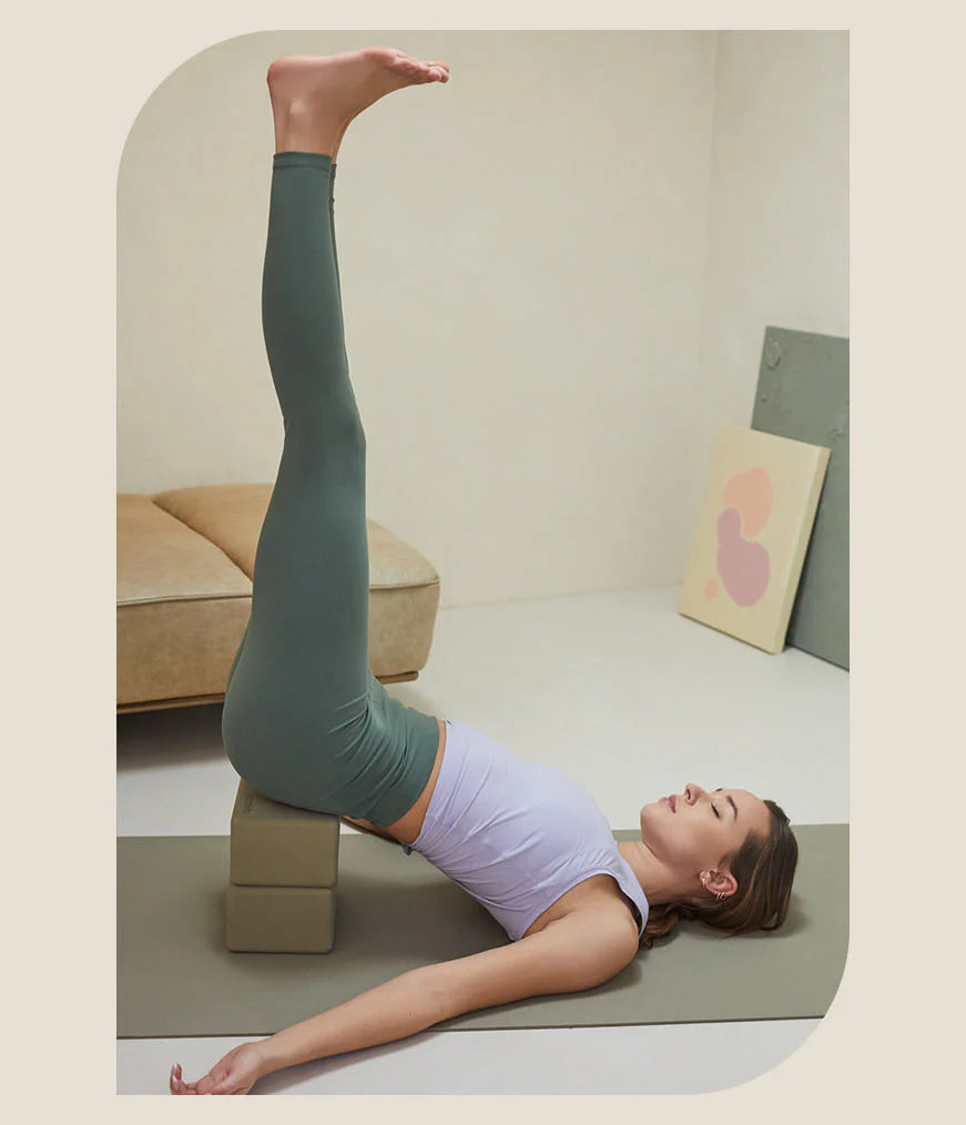 Manduka Recycelter Schaumstoff-Yoga Block